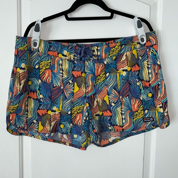 NWOT Patagonia Wavefarer Joy board shorts boardies 16 - Picture 3 of 12